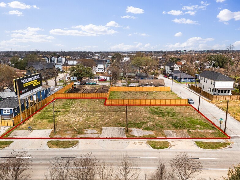Primary Photo Of 1025 North Loop, Houston Land For Sale