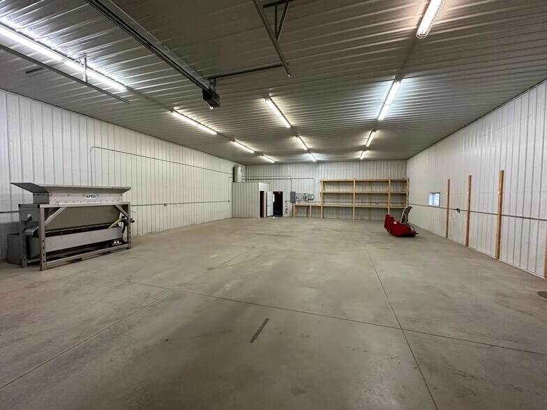 More Photos Of 30659 Pearl Dr, Saint Joseph Warehouse For Lease
