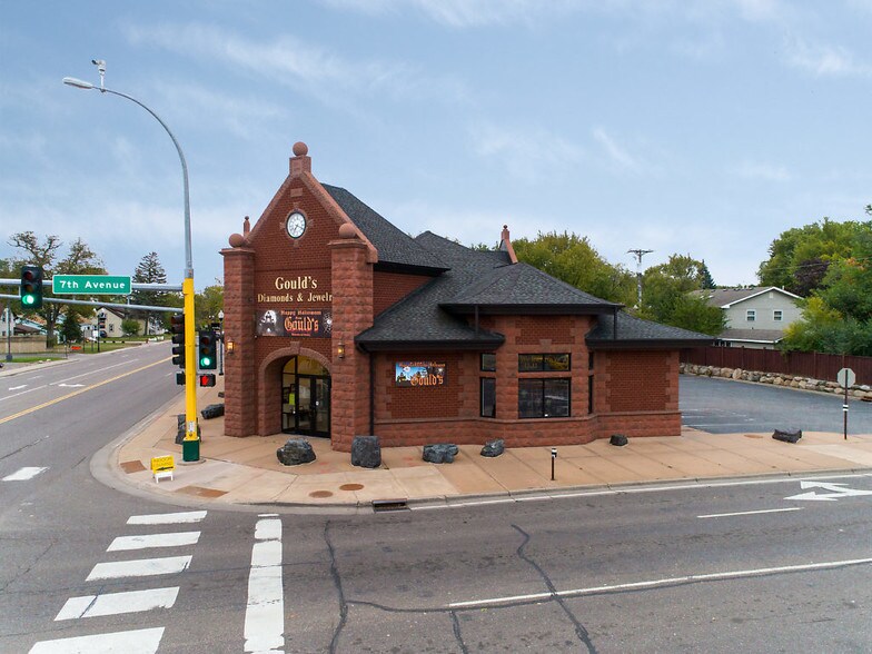 Primary Photo Of 700 E Main St, Anoka Freestanding For Lease