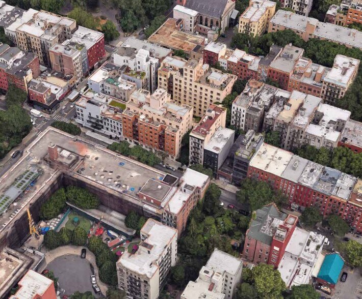 More Photos Of 617 E Sixth St, New York Parking Garage For Sale