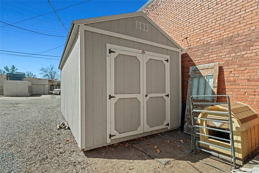 More Photos Of 113 W Main St, Watonga Storefront For Sale