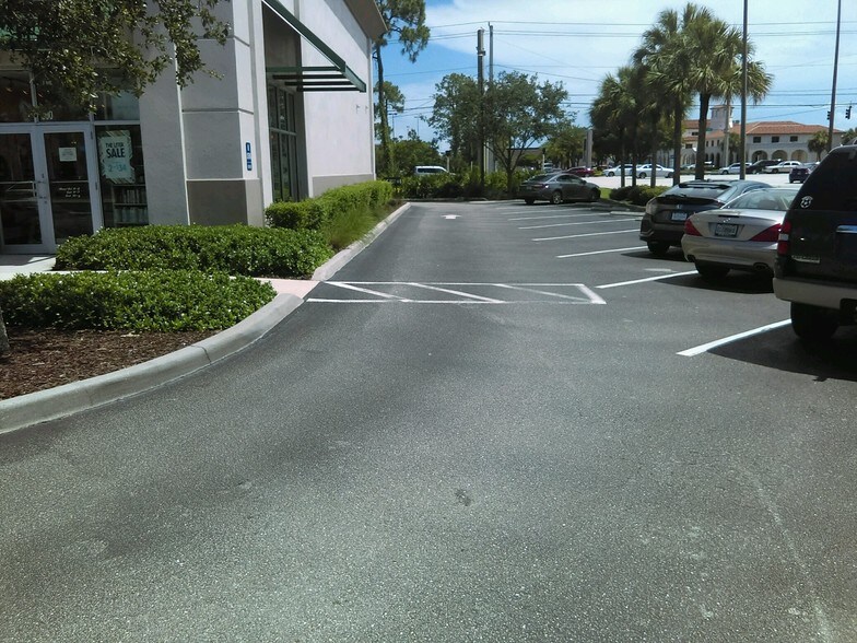 More Photos Of 13711 S Tamiami Trl, Fort Myers Unknown For Lease