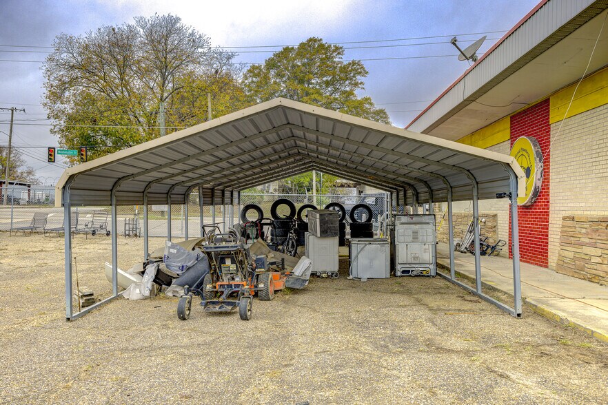 More Photos Of 3412 Washington St, Vicksburg Freestanding For Sale