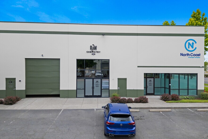 More Photos Of 5900 NE 88th St, Vancouver Distribution For Lease
