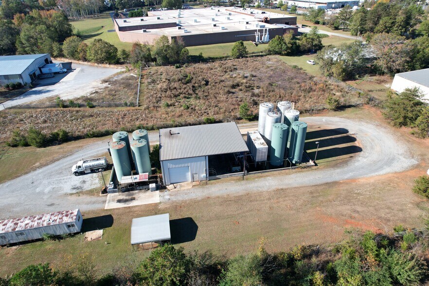 More Photos Of 10 Geneva Ct, Mauldin Manufacturing For Sale