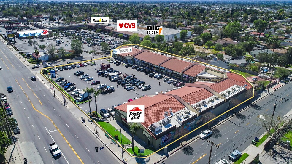 More Photos Of 12737 Glenoaks Blvd, Sylmar Storefront For Lease