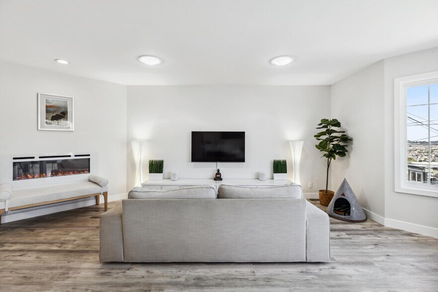 More Photos Of 150 Josiah Ave, San Francisco Apartments For Sale