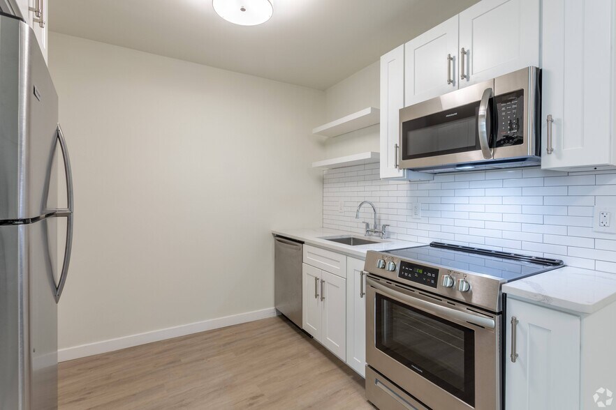 More Photos Of 57 Cannon St, Poughkeepsie Apartments For Lease