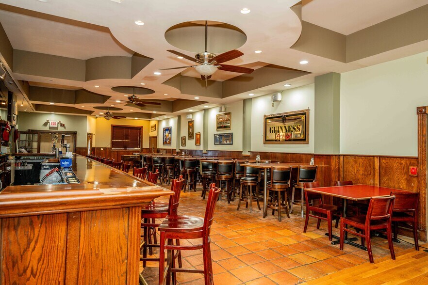 More Photos Of 266 Dartmouth St, New Bedford Restaurant For Sale