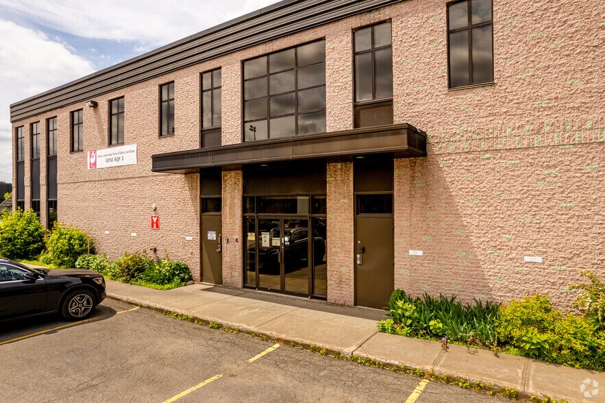 More Photos Of 5065-5067 Rue Ontario E, Montréal Manufacturing For Lease