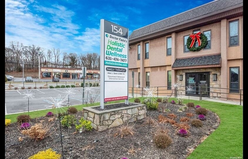 More Photos Of 154 Terry Rd, Smithtown Medical For Lease
