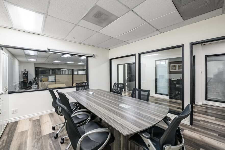 More Photos Of 7301 Topanga Canyon Blvd, Canoga Park Office For Lease