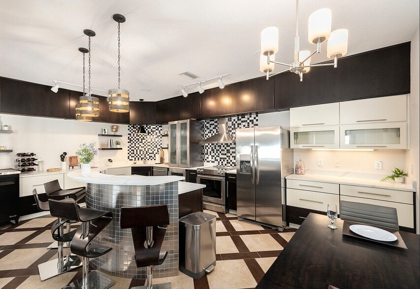 More Photos Of 5701 S Macdill Ave, Tampa Medical For Sale