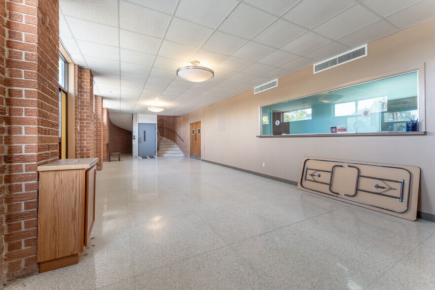 More Photos Of 7370 Chef Menteur Hwy, New Orleans Lodge Meeting Hall For Sale