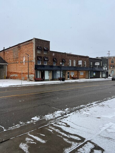 More Photos Of 111-113 N Shiawassee St, Corunna Storefront Retail Residential For Sale