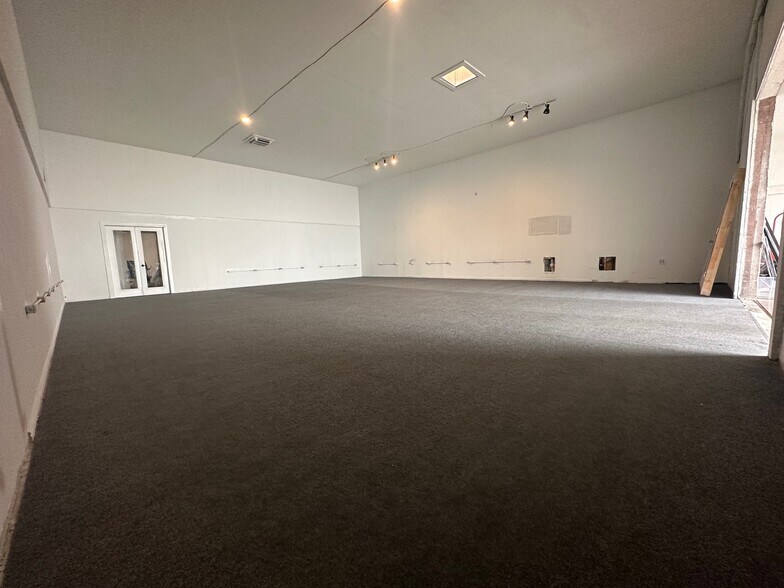 More Photos Of 3721 S 250 W, Ogden Storefront Retail Office For Lease