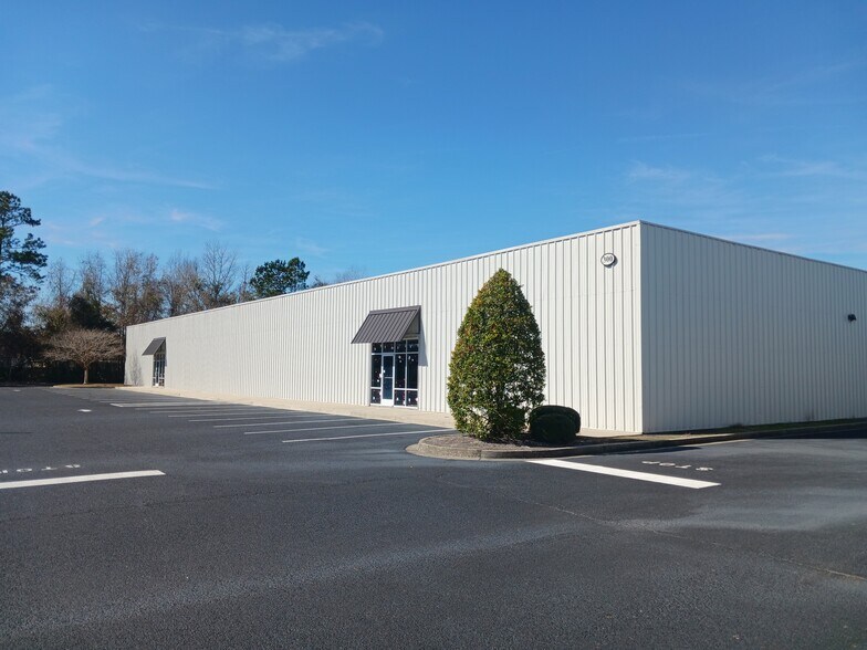 Primary Photo Of 300 Commerce Center Dr, Brunswick Warehouse For Sale