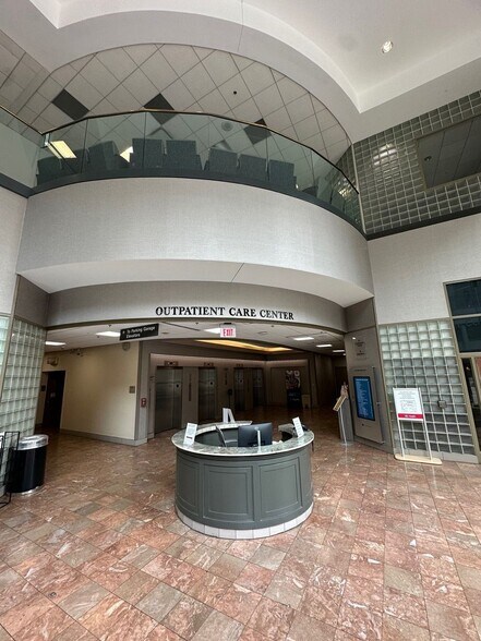 More Photos Of 225 Abraham Flexner Way, Louisville Medical For Sale