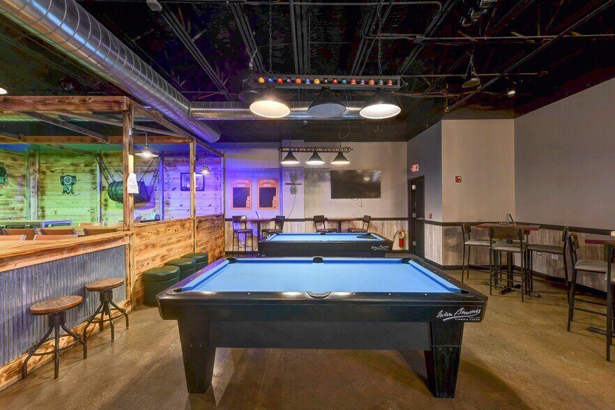 More Photos Of 18409 S Halsted St, Glenwood Storefront For Sale