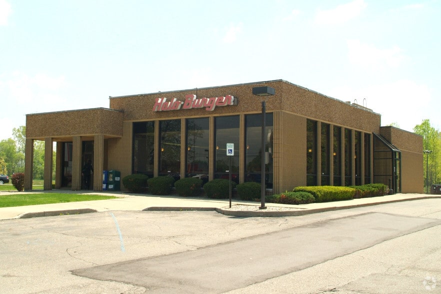 More Photos Of 4451 W Pierson Rd, Flint Freestanding For Sale