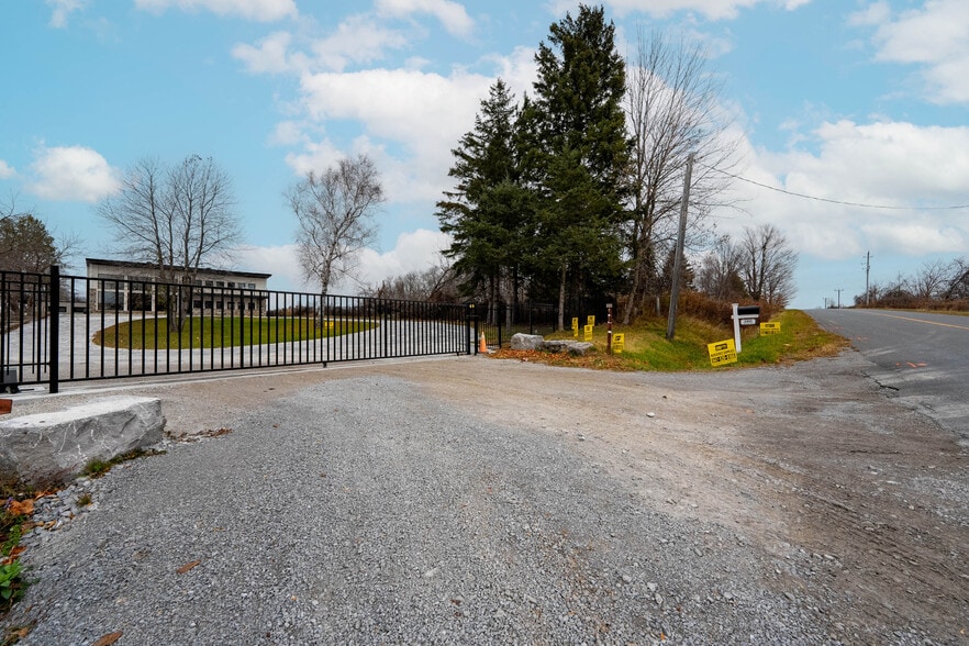 More Photos Of 2402 Holborn Rd, Queensville Land For Sale