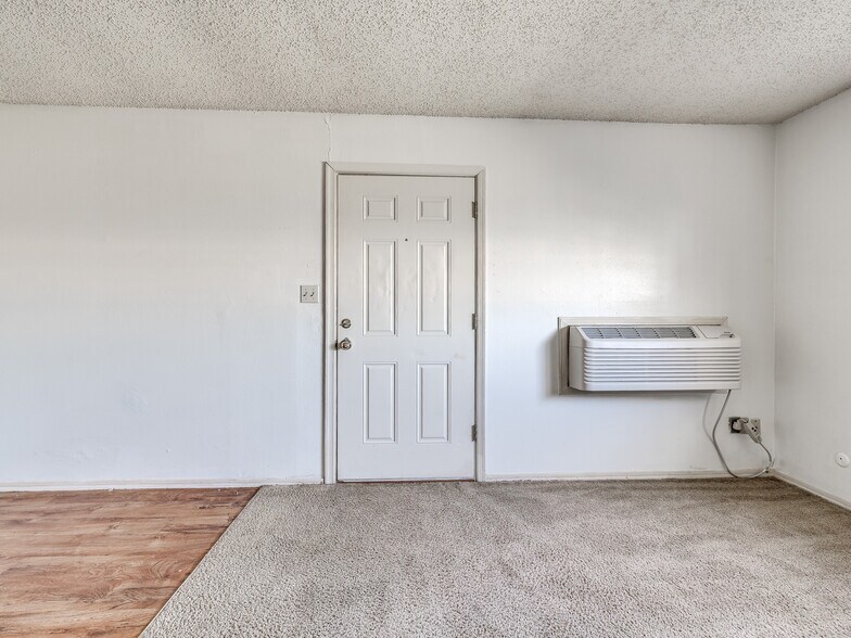 More Photos Of 6401 NW Oak Ave, Lawton Apartments For Sale