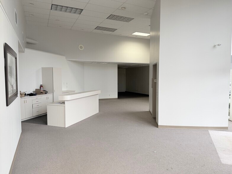 More Photos Of 3102 Colby Ave, Everett Medical For Lease