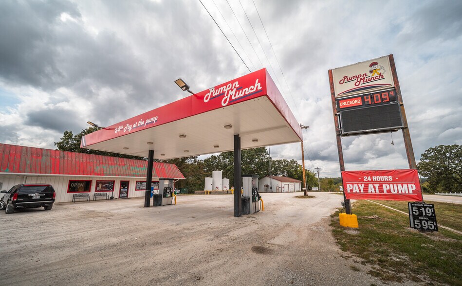More Photos Of 29176 MO-7, Edwards General Retail For Sale