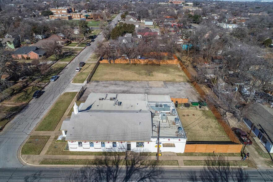 More Photos Of 1300 Gould Ave, Fort Worth Restaurant For Sale