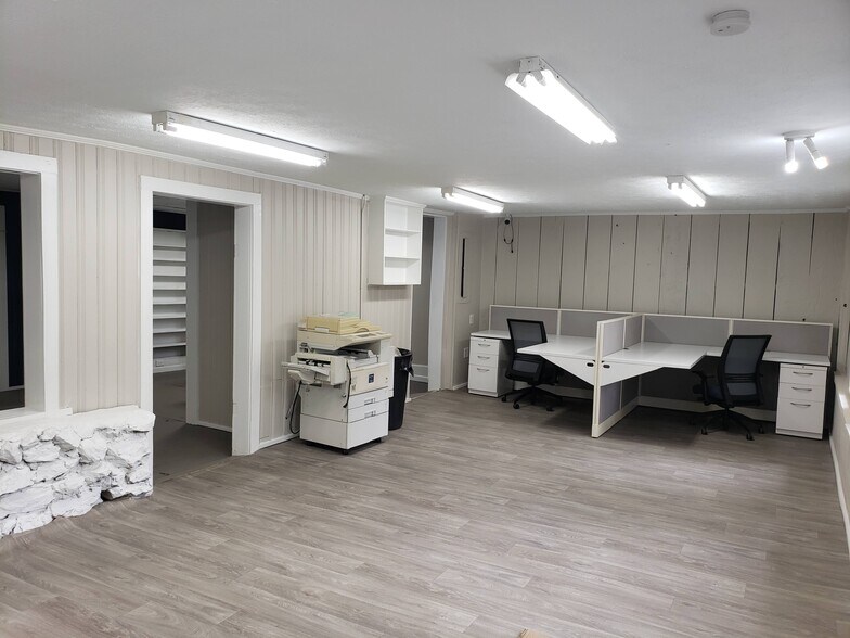 More Photos Of 216 E Memorial Dr, Dallas Storefront Retail Office For Sale