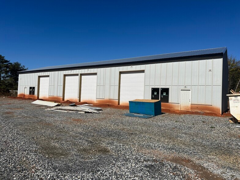 More Photos Of 3121 Old Furnace Rd, Boiling Springs Flex For Lease