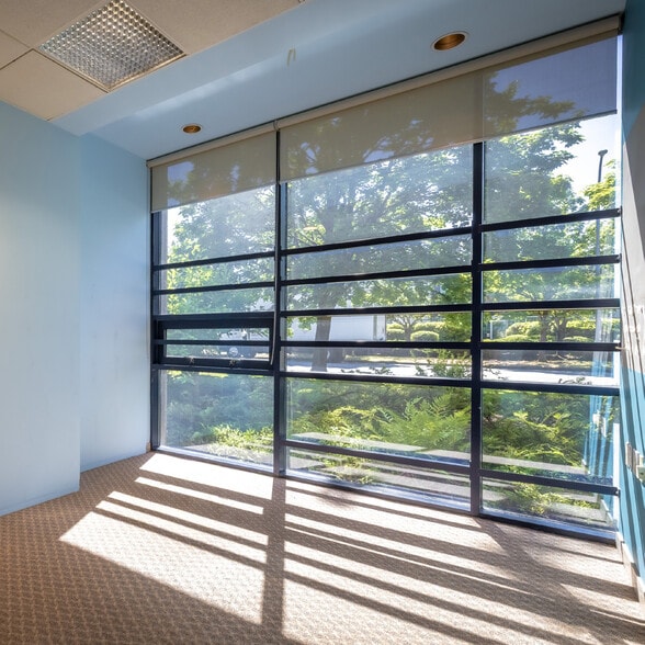 More Photos Of 9110 196A St, Langley Light Distribution For Lease