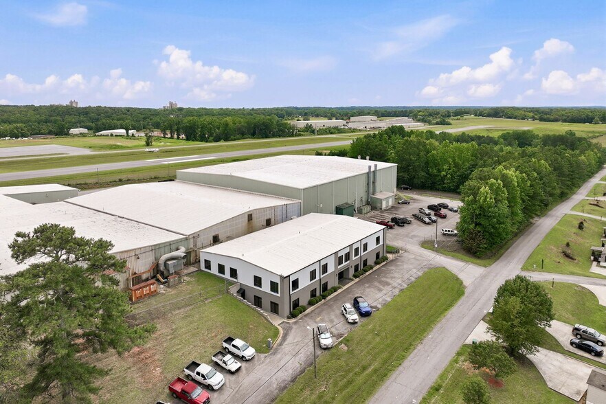More Photos Of 264 Stapleton Rd, Cornelia Distribution For Lease