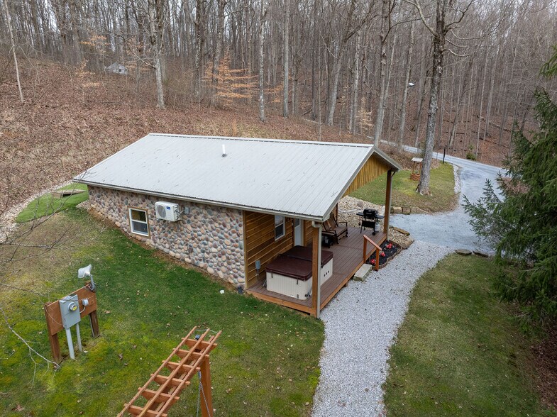 More Photos Of 15017 State Route 678, Rockbridge Specialty For Sale