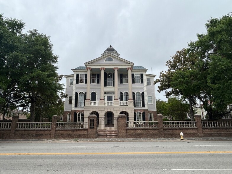 Primary Photo Of 635 E Bay St, Charleston Office Residential For Lease