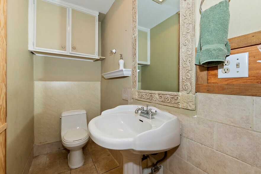 More Photos Of 39167 Rim of the world Dr, Fawnskin Restaurant For Sale