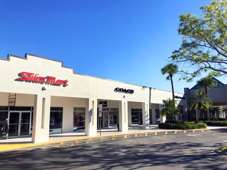 More Photos Of 6050 Collier Blvd, Naples Storefront For Sale