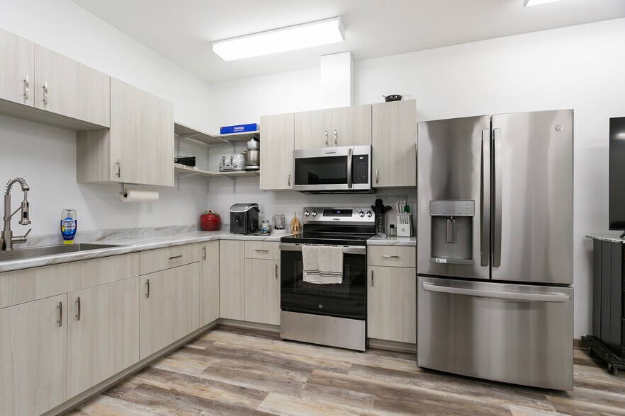 More Photos Of 908 25th St SE, Sidney Industrial For Sale