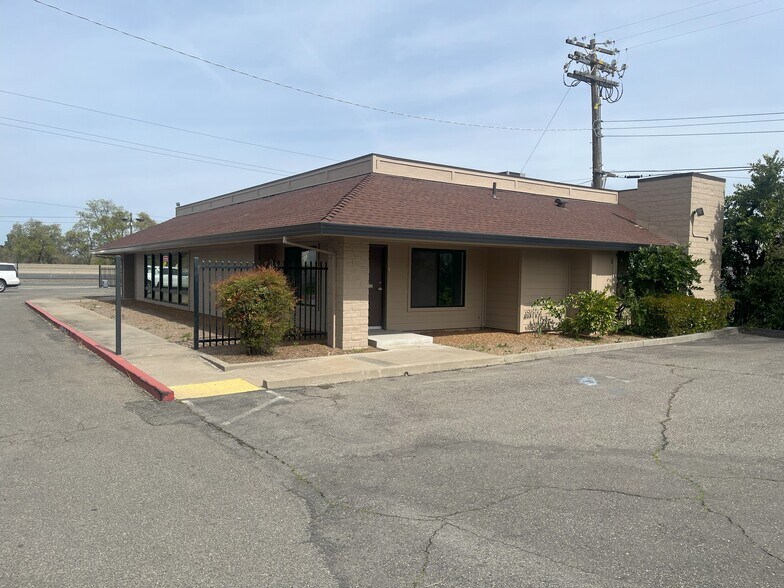 More Photos Of 3132-3136 Auburn Blvd, Sacramento Office For Sale