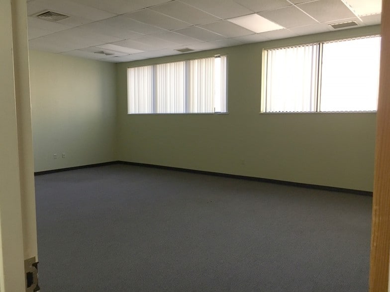 More Photos Of 4 Broadway, Norwich Office For Sale