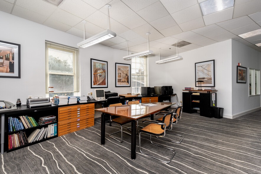 More Photos Of 209 Main St, Annapolis Office For Sale