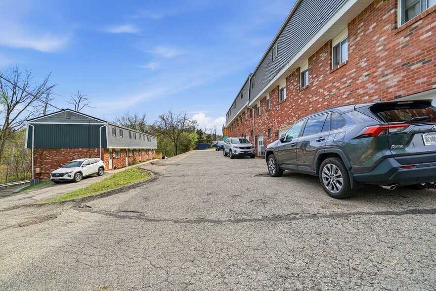 More Photos Of 3801 Hilpert St, Pittsburgh Apartments For Sale