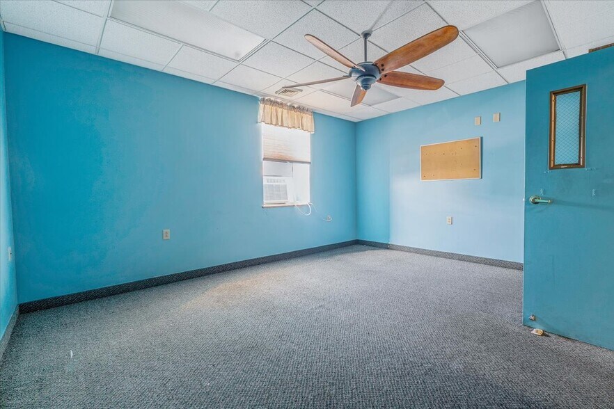 More Photos Of 723 Braddock Ave, Braddock Office For Sale