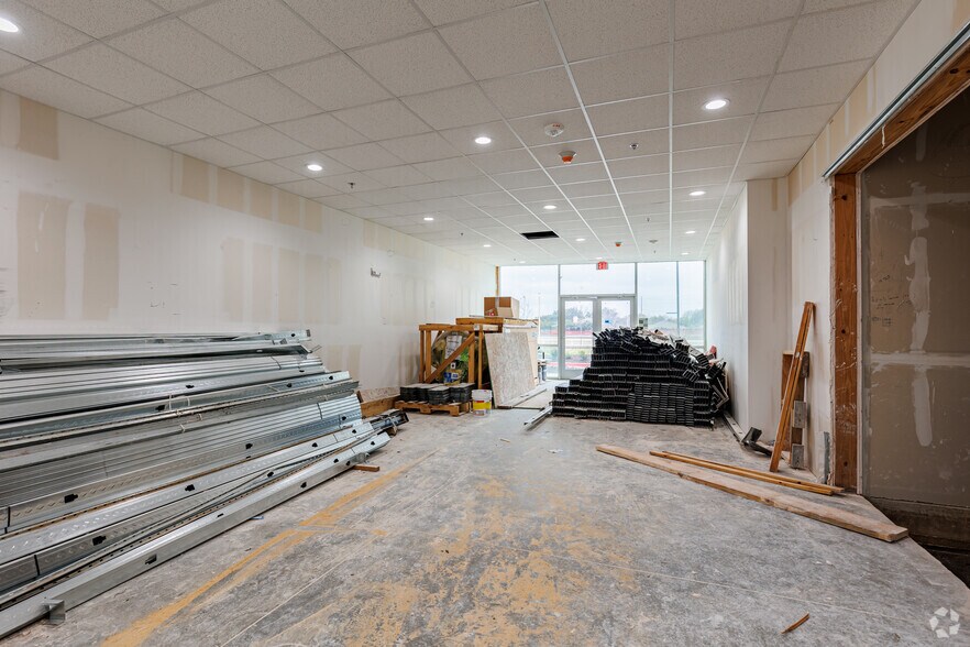 More Photos Of 1601 E Trinity Mills Rd, Carrollton Storefront Retail Office For Sale