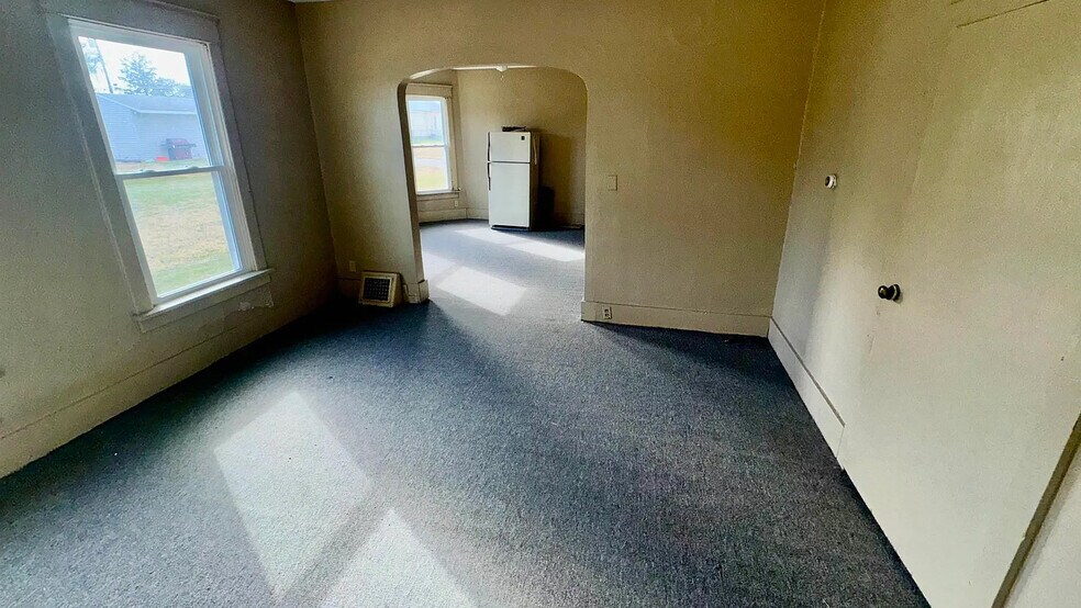 More Photos Of 1600 9th St, Rock Island Apartments For Sale