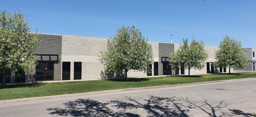 More Photos Of 4420 75th Ave SE, Calgary Warehouse For Lease