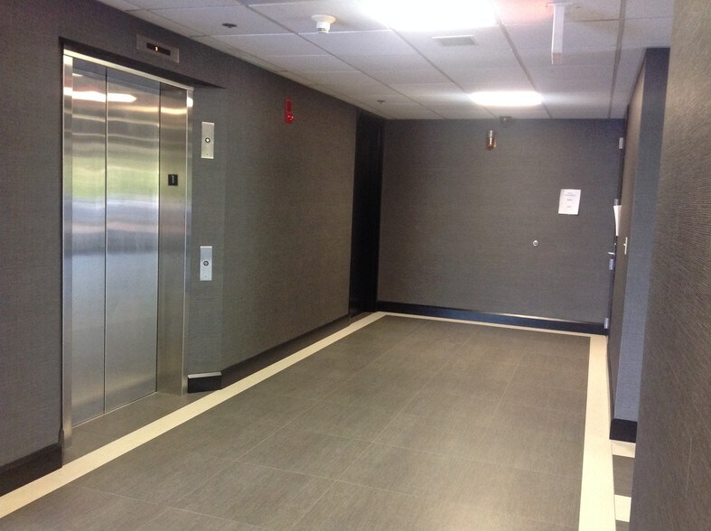 More Photos Of 4 California Ave, Framingham Office For Lease