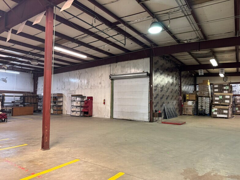 More Photos Of 1312 W Oakridge Dr, Albany Warehouse For Sale