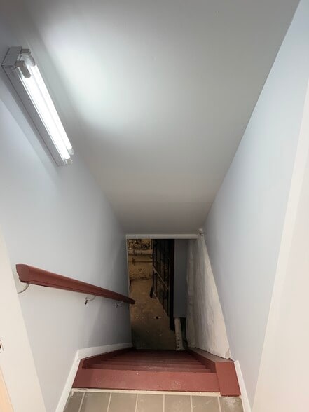 More Photos Of 225 34th St, Brooklyn Light Manufacturing For Lease