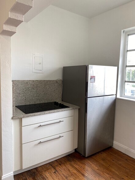 More Photos Of 901 Pennsylvania Ave, Miami Beach Apartments For Sale